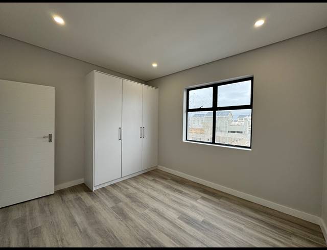 4 BEDROOM HOUSE FOR SALE IN SANDOWN